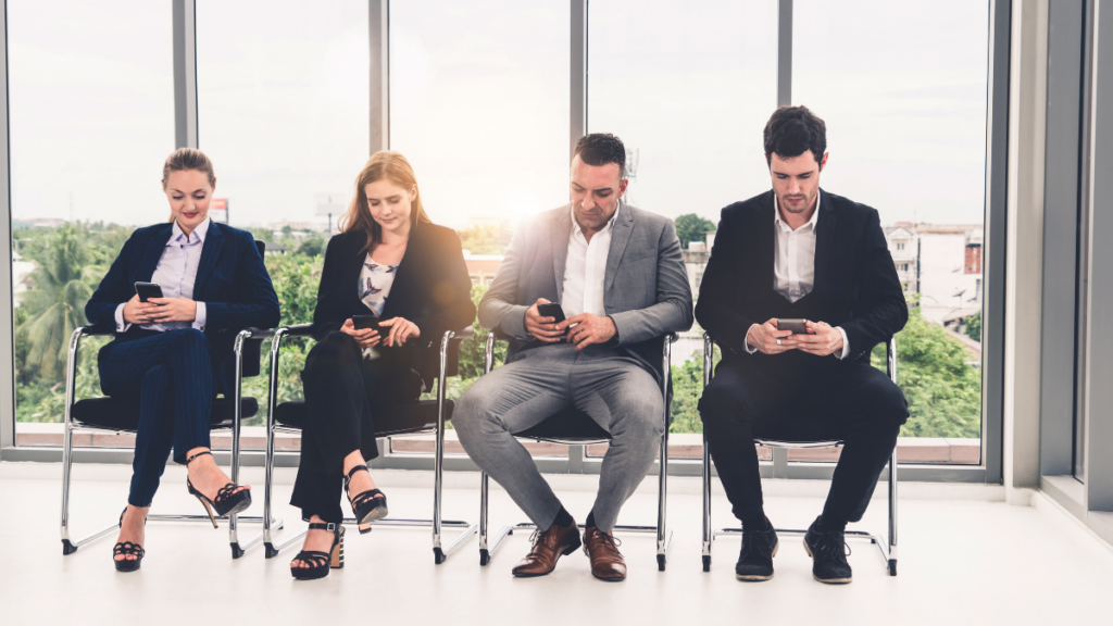 How to use mobile recruitment to attract candidates